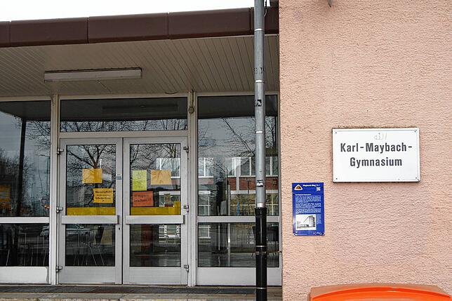 Seitdem die Stadt Tests zur Verfügung stellt, wird am Karl-Maybach-Gymnasium jeden Montag getestet, bislang immer mit negativem ...
