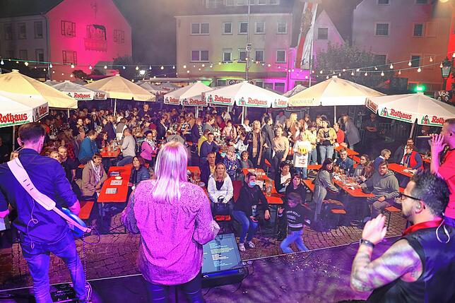 Im September herrschte bei „Music and Wine“ auf dem Gustav-Hammer-Platz in Stockach gute Stimmung.