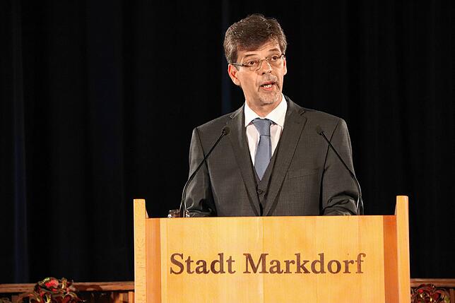 Bild 1: Kandidatenvorstellung der Stadt: Fünf sehr unterschiedliche Bewerber präsentieren ihre Ziele für Markdorf
