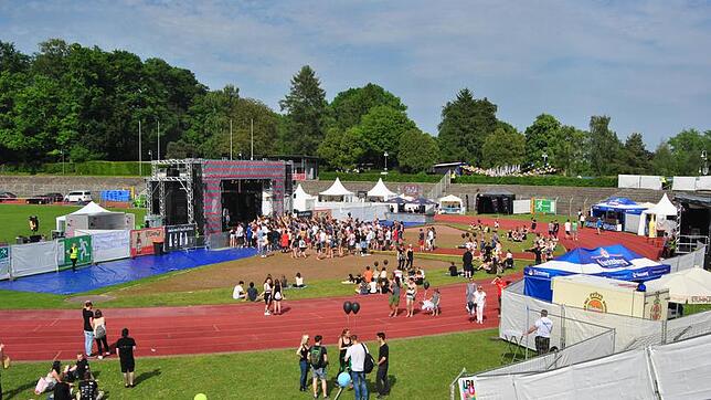 Lediglich 700 bis 1000 Besucher kamen zum Hip-Hop-Festival "Fresh" im Bodenseestadion, das mit dem Headliner "Haftbefehl" zum ersten Mal ...