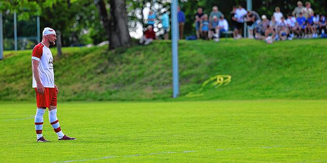 Bild 8: Unsere große Bildergalerie vom Kreisliga-Spitzenspiel zwischen Ewattingen und der SG Lenzkirch-Saig