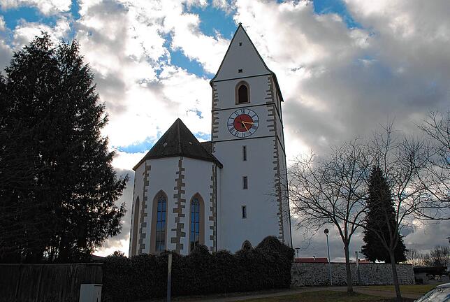 Der Turm der katholischen Kirche St. Maria kann am Fest-Sonntag auch von innen besichtigt werden.