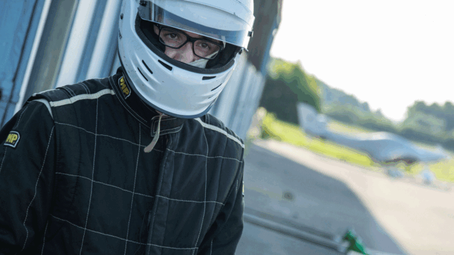 Bild : Einmal noch mit Verbrenner-Motor: Konstanzer Studierende bereiten sich und ihren 250.000 Euro teuren Boliden auf die Formula Student vor