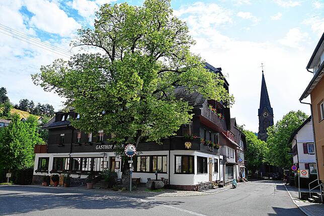 Der &bdquo;Adler&ldquo; ist eines der traditionsreichen Gasthäuser im Ort.