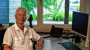 Seit 2002 arbeitet Gerold Ehinger in diesem Büro. Ende Juli geht der Rektor der Tannenhag-Schule in Friedrichshafen in den Ruhestand.