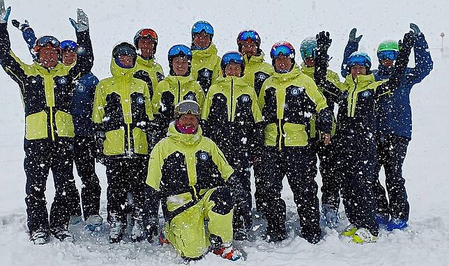 Das Team der Skischule Doser hofft auf einen besseren Winter als im vergangenen Jahr.