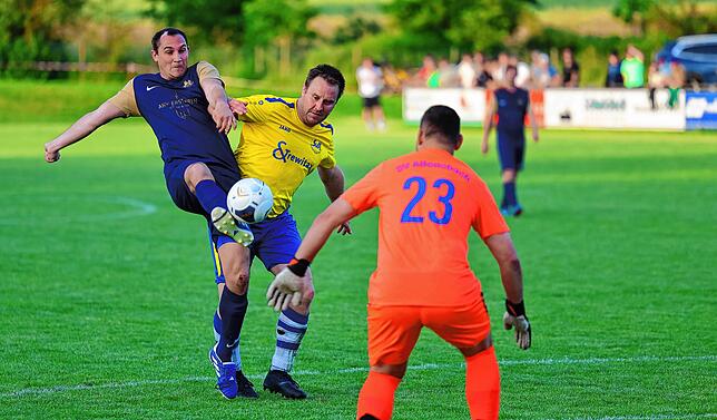 Bild 5: Bildergalerie vom Ü35-Bezirkspokalfinale zwischen der SG Dettingen-Dingelsdorf und dem SV Allensbach