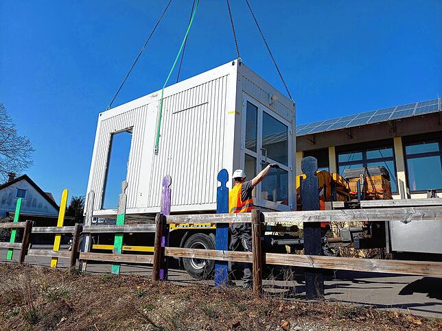 Im Frühjahr wurde die Container-Kita in Leimbach abgebaut. Die Module sicherte sich die Stadt Friedrichshafen. Doch noch sind sie nicht da.