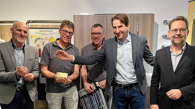 Um die Wärmeversorgung ging es bei einem Gespräch mit dem CDU-Bundestagsabgeordneten Andreas Jung bei der Firma Ruh. Im Bild (von ...