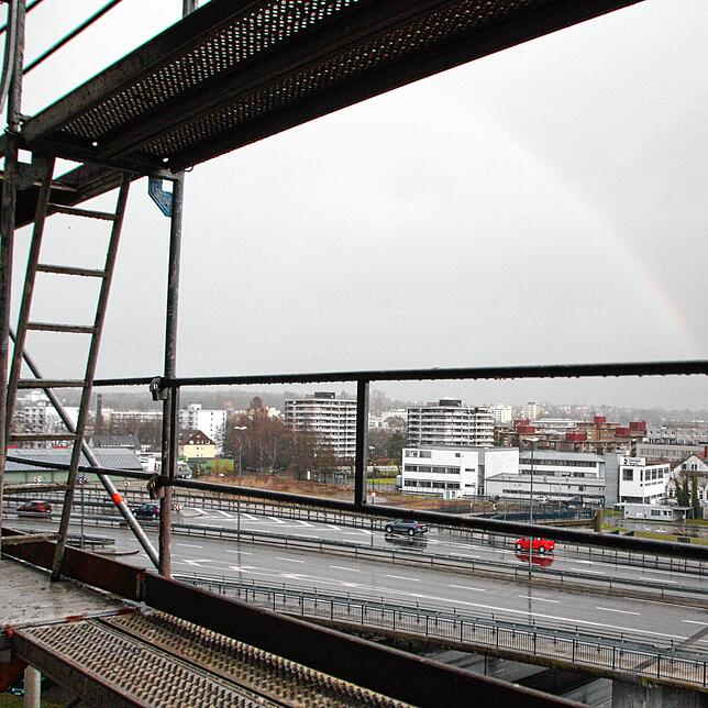 In den Obergeschossen bietet der Neubau am Seerhein schöne Ausblicke auf die Stadt.