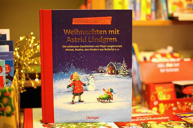 &bdquo;Weihnachten mit Astrid Lindgren&ldquo; von Astrid Lindgren, erscheinen im Oetinger-Verlag für 25 Euro. Das Buch versammelt alle ...