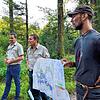 Markus Rothmund, Amtsleiter des Kreisfortamtes Waldshut, Alexander Jentsch, Forsteinrichter vom Regierungspräsidium Freiburg, und der ...
