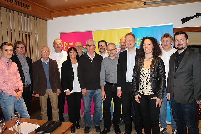 Kreistagskandidaten der FDP (von links): Patrick Di Gregorio, Harald Ebi, Joachim Schwabe, Harald Walde, Janette Fuchs, Stefan Sabotka, ...