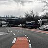 Einen Tag nach der Grenzschließung herrscht am Waldshuter Zollübergang reger Verkehr. Vor allem Lastwagen fahren aus Richtung ...
