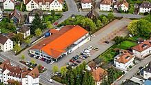 Der Lidl-Markt am Stadtwall in Stockach aus der Luft. Am Standort sollen ein Abriss und Neubau kommen. (Archivbild)