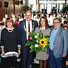 Die zweite Amtszeit hat begonnen. Bürgermeisterin Ute Seifried, Oberbürgermeister Bernd Häusler und seine Frau Claudia sowie Stadtrat ...
