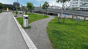 (Archivbild) Bei der Konstanzer Z-Brücke kommt es am Mittwoch, 13. August, zu einem Unfall zwischen zwei Radfahrern. Am selben Abend ...