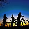 Ob allein, mit Freunden oder im Kreis der Familie: Das Radfahren ist derzeit so beliebt wie schon lange nicht mehr.