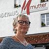 Traudel Mutter trägt einen typisch Hotzenwälder Familiennamen. Mit ihm benannt ist auch das seit fünf Generationen betriebene Mode- und ...