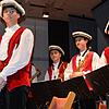 Beim Adventskonzert der Knabenmusik spielten erstmals auch Mädchen mit.