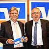 Werner Gebert (links) wurde nach seiner 15-jährigen Tätigkeit im Aufsichtsrat der Volksbank von Werner Groß verabschiedet. Gebert hatte ...