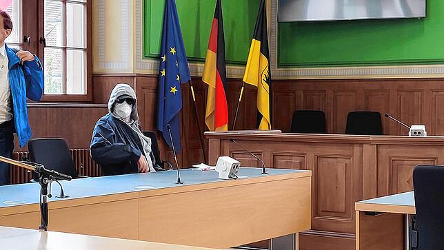 Ein Ex-Soldat verbarrikadiert sich in Unterkirnach mit Waffen in seinem Haus und will so einer Zwangsräumung entgehen. Im August erhält ...