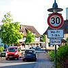 Bisher ist die Durchgangsstraße an der Schlossschule die einzige solche mit Tempo 30 in Gaienhofen. Der Gemeinderat und die Bürger ...