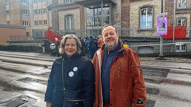 „Solche Veranstaltungen sind wichtig und leider entdeckt man oft neue Dimensionen der Grausamkeit“, sagt Brigitte Kennerknecht (links). ...