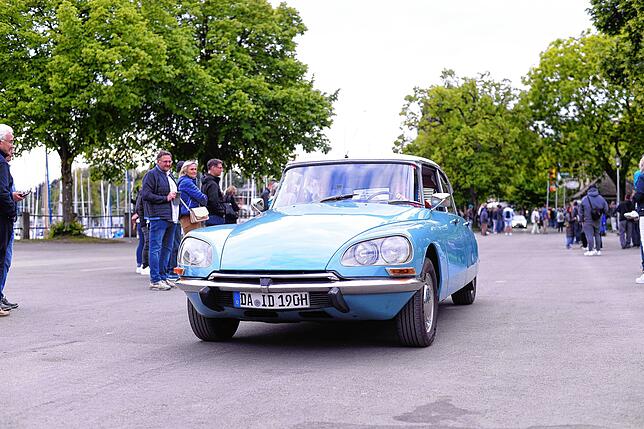 Bild 17: Oldtimerparade in Friedrichshafen lockt zahlreiche Zuschauer – exklusive Bilder!
