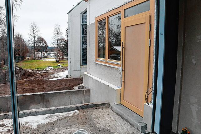 Auch die Sakristei der katholischen Pfarrkirche Heilig Geist im Ergeschoss erhält einen neuen Zugang. Daneben führt eine Treppe ins ...