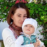 Heike Kempe vom Kita-Gesamtelternbeirat mit Tochter Jara