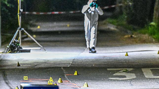 Die Polizei sichert Spuren am Tatort in Göppingen.