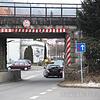 Die Bahnüberführung Hilzinger Straße