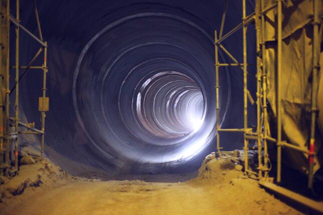 Ein Tunnelsystem mit einer Gesamtlänge von 60 Kilometern entsteht im Rahmen des Milliardenprojekts. Ein Teil davon soll mitten durch die ...