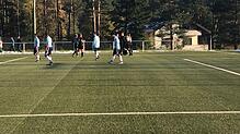 Die Spieler des FV Marbach bejubeln den ersten Treffer durch Florian Ehmann.