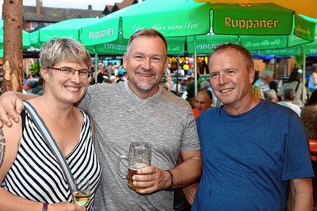 Bild 19: Party im Konstanzer Vorort: Auf dem Dingelsdorfer Herbstfest treffen sich Jung und Alt