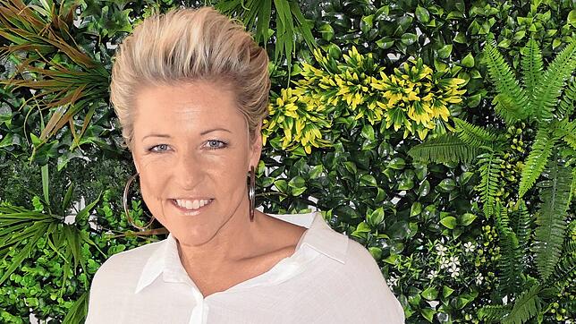 Sängerin Alexandra Hofmann wurde mit ihrer Schwester Anita als Duo Geschwister Hofmann bekannt. Heute steht die 50-Jährige allein auf ...