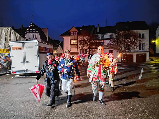 Bild 3: Fasnacht 2025: So lebendig war der Wecken in Tiengen am Schnutzigen Donnerstag - Die besten Bilder!