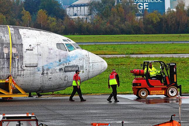 Letzte Reise der „Landshut“: Der Rumpf der einstigen Lufthansa-Maschine, die 1977 von Terroristen entführt worden war, wurde im Herbst ...