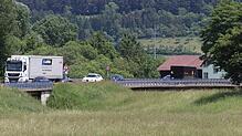 Die Landesstraße 277 führt aus Tuttlingen über diese Brücke ins Donautal. Sie wird saniert. Neben dieser Brücke entsteht zuvor eine ...