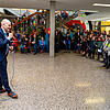 Tag der offenen Tür am Deutenberg Gymnasium in VS-Schwenningen. Rektor Zoran Josipovic bei seiner Begrüßung. Bilder: Hans-Jürgen Götz