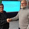 Sonja Sarmann danke Stephan Tillmanns für seine Ausführungen zum Thema Stellschrauben der Klimapolitik. Bild: Reinhard Herbrig