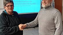 Sonja Sarmann danke Stephan Tillmanns für seine Ausführungen zum Thema Stellschrauben der Klimapolitik. Bild: Reinhard Herbrig