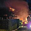 Die Feuerwehr war mit zahlreichen Einsatzkräften und Fahrzeugen zum Wohnhausbrand nach Gaisweiler geeilt.