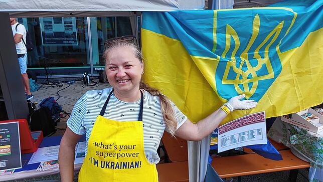 Trotz aller Tragik: Liliya Smirnova von der Initiativgruppe „Ukrainer im Schwarzwald“ präsentiert ihre Kultur. Viele Vereinsmitglieder ...