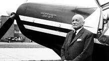 Claude Dornier vor einer Do 27.