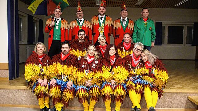 Die Güggelzunft Bettmaringen richtet am 3. und 4. Februar das Schlüchttal-Narrentreffen aus. Im Bild Mitglieder der Zunft mit den ...