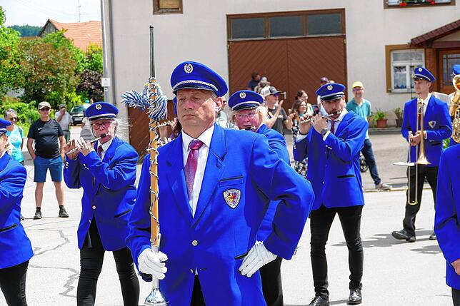 Bild 21: Jubiläumsumzug zum 175. Geburtstag der Musikkapelle Mundelfingen krönt vier stimmungsvolle Tage.