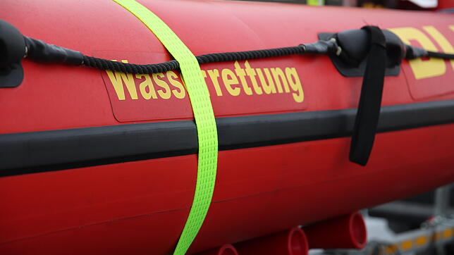 Unser Symbolbild zeigt ein Boot für die Wasserrettung von der DLRG.