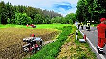 Zwischen Denkingen und Rickertsreute rutschte ein Traktor die Böschung hinunter und kippte um. Der Fahrer wurde nur leicht verletzt.